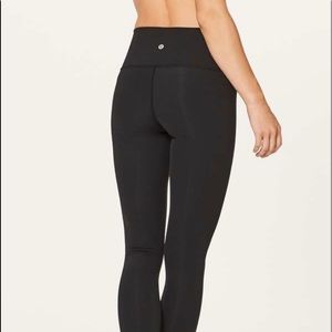 Lululemon Wunder Under Hi-Rise Tight (Full-On Luxtreme 28")
Black W5AWAS size 2